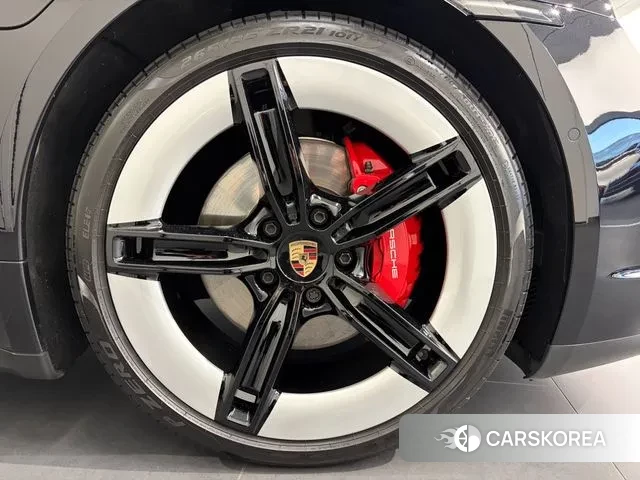 Porsche Taycan id 3750834 из Кореи 7