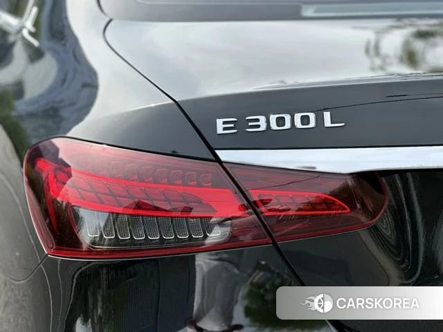 Mercedes-Benz E-class id 4256597 из Китая 26