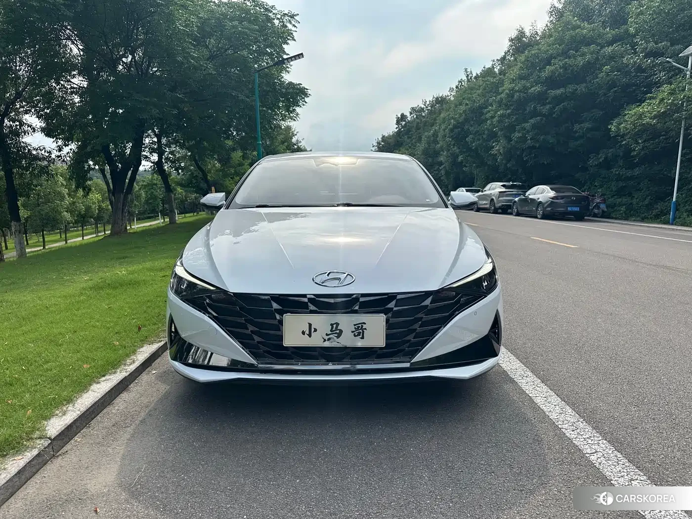 Hyundai Elantra 2023 Белый из Китая, фото 5
