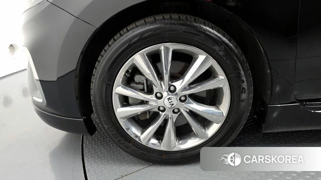 Kia The New Carnival id 4268656 из Кореи 26