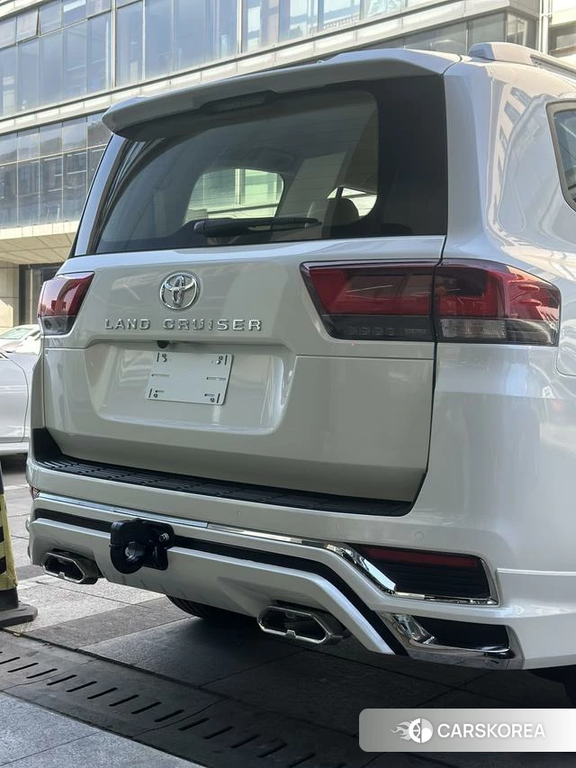 Toyota Land Cruiser (imported) 2025 Белый из Китая, фото 5