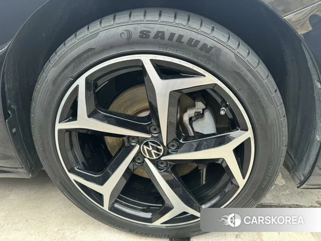 Volkswagen Passat id 4274072 из Китая 9