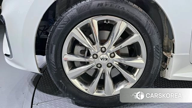 Kia The New Carnival id 4245975 из Кореи 32