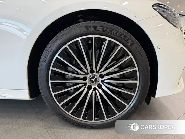 Mercedes-Benz E-Class W214 id 3739074 из Кореи 15