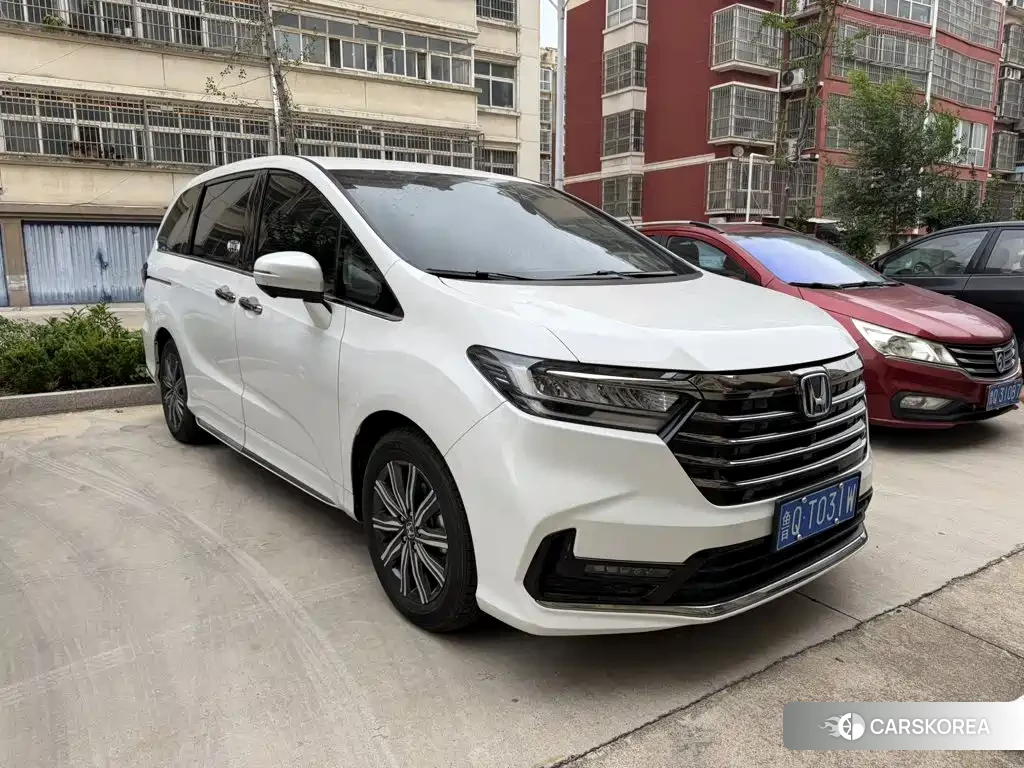 Honda Odyssey 2023 Белый из Китая, фото 5