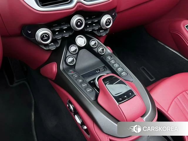 Aston Martin Vantage id 4239843 из Китая 21