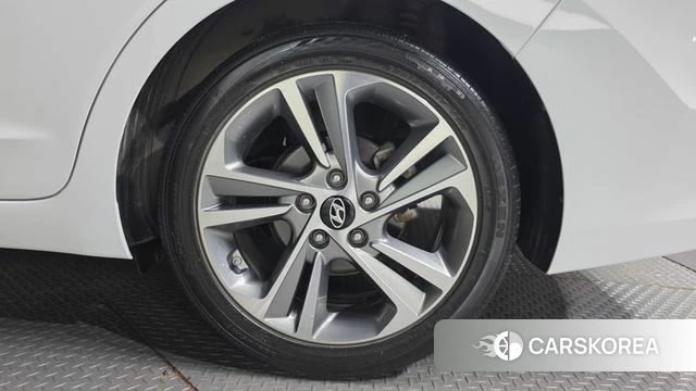 Hyundai Avante AD id 4305070 из Кореи 15