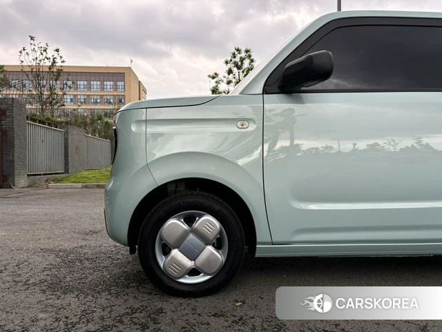 Geely Galaxy panda id 4254859 из Китая 13