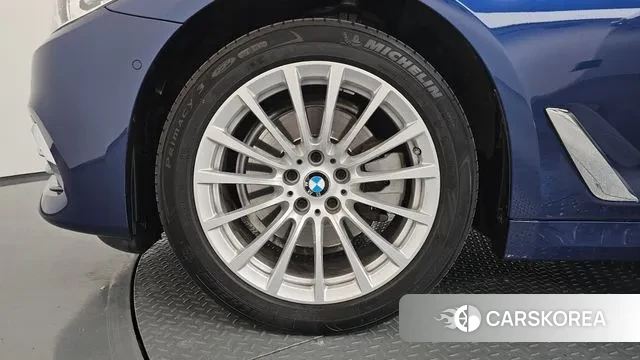 BMW 5 Series (G30) id 3789152 из Кореи 15