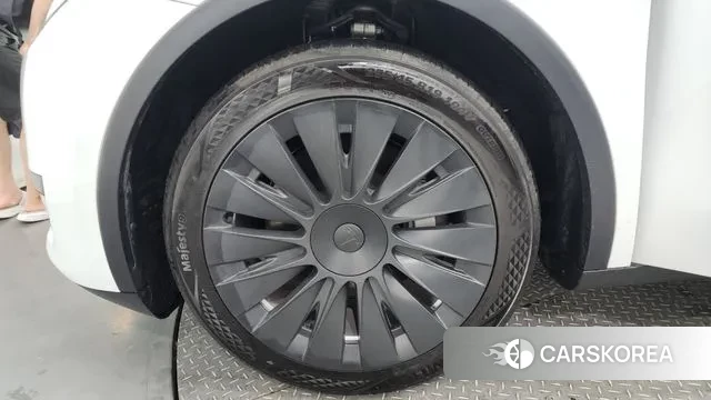 Tesla Model Y id 3006868 из Кореи 15