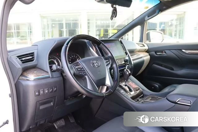Toyota Elfa 2022 Белый из Китая, фото 5