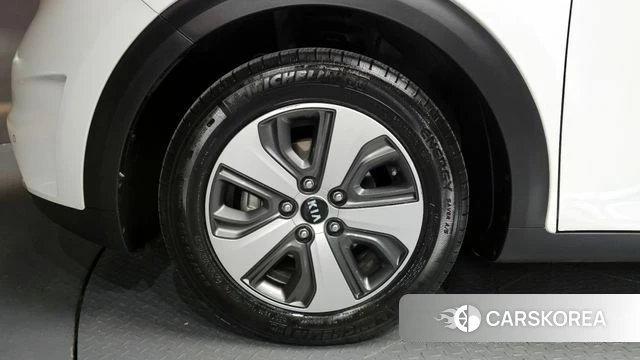 Kia Niro id 3943014 из Кореи 15