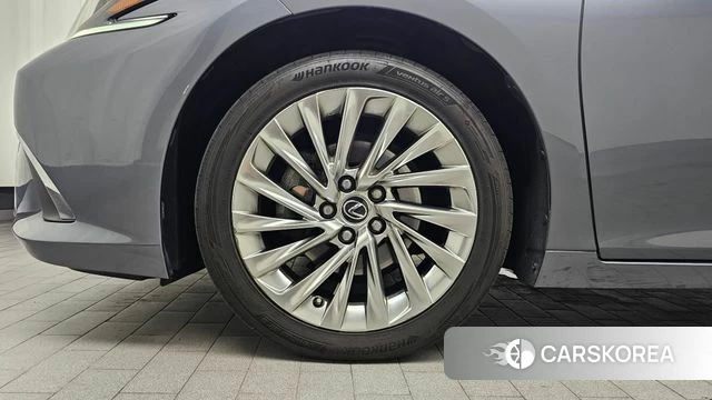 Lexus ES300h 7th generation id 4423714 из Кореи 28
