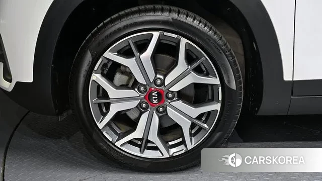Kia Seltos id 3076472 из Кореи 15