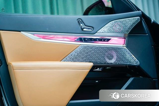 BMW 7 series 2023 Черный из Китая, фото 5
