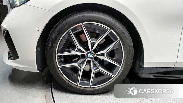 BMW 5 Series (G60) id 3864399 из Кореи 15