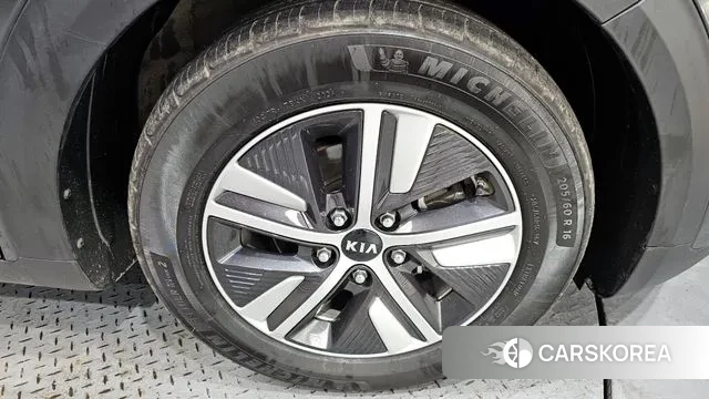 Kia The New Niro id 3651467 из Кореи 15