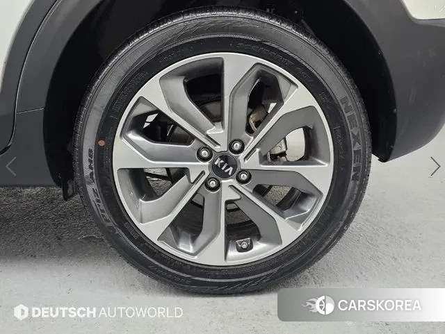 Kia Stonic id 3772982 из Кореи 15