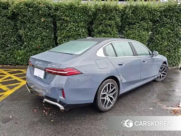 BMW i5 2024 Silver/gray из Китая, фото 6