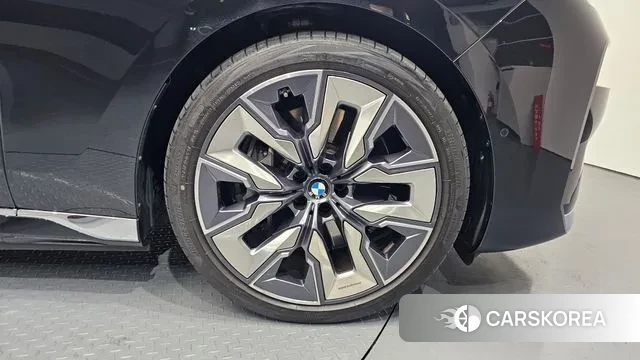 BMW 7 Series (G70) id 3776307 из Кореи 15