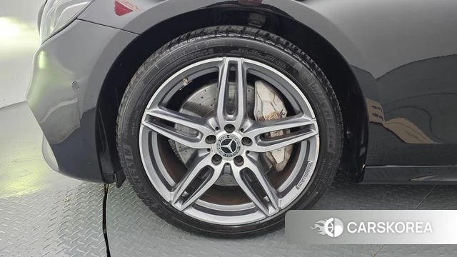 Mercedes-Benz E-Class W213 id 4785598 из Кореи 34