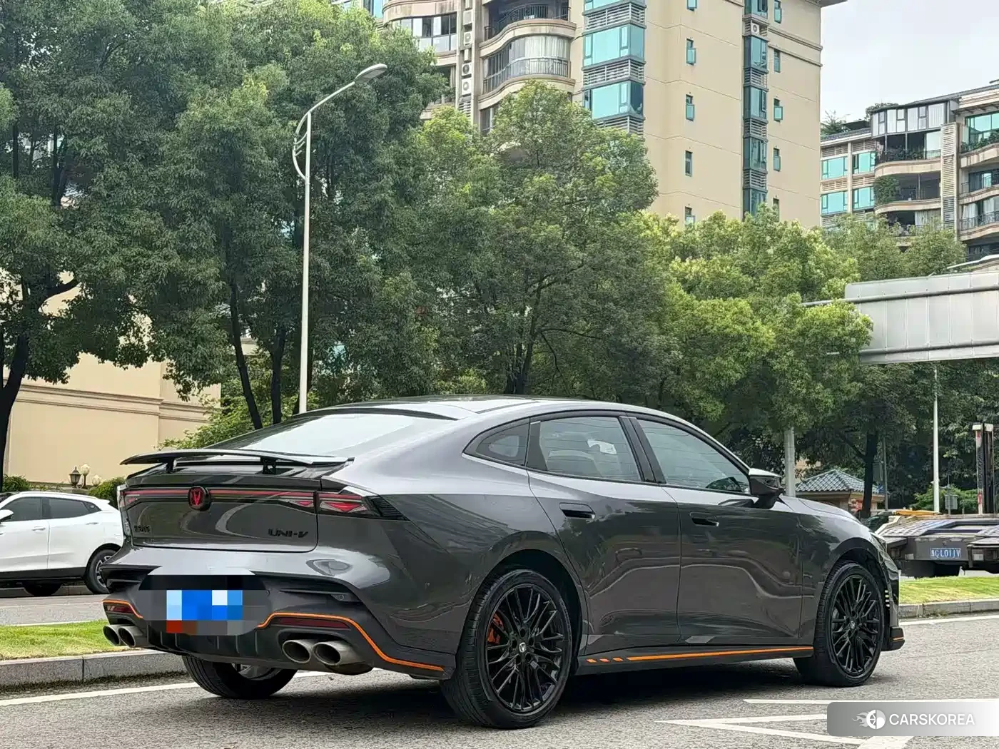 Chang'an UNI-V 2025 Silver/gray из Китая, фото 5