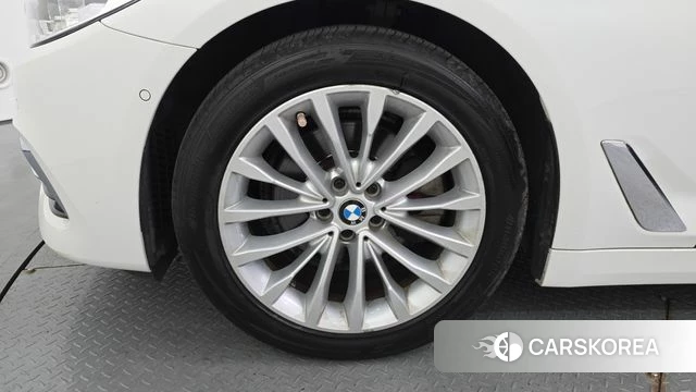 BMW 5 Series (G30) id 4626003 из Кореи 29