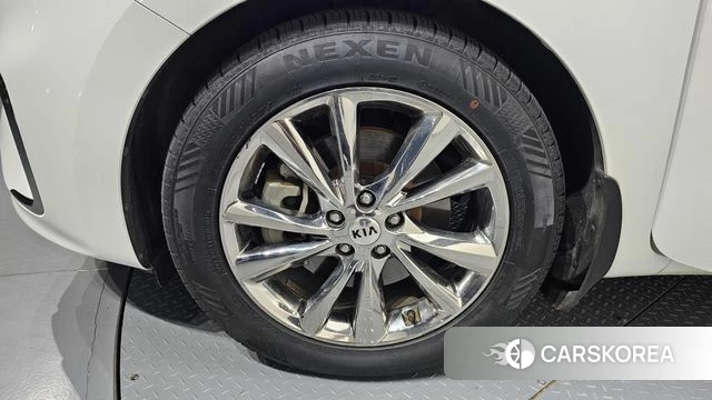 Kia The New Carnival id 4417133 из Кореи 15