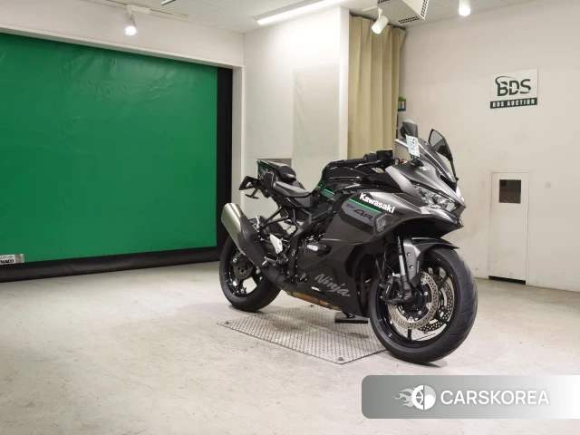 Kawasaki ZX-4R SE 2025 из Японии, фото 3