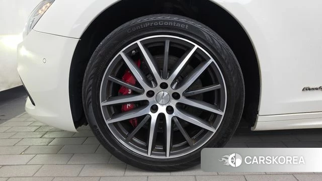 Maserati Ghibli id 4764538 из Кореи 15