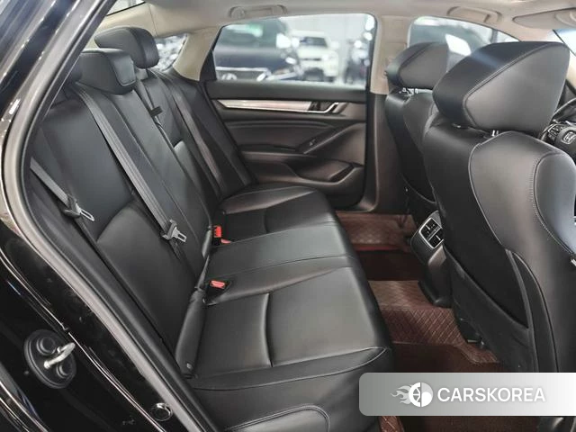 Honda Accord id 4220025 из Китая 7