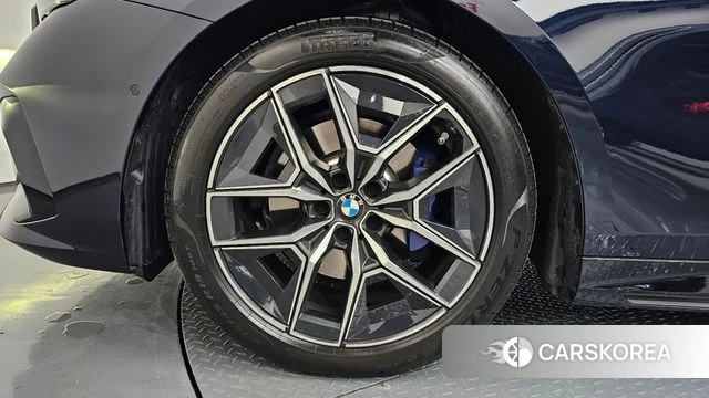 BMW 5 Series (G60) id 4222623 из Кореи 31