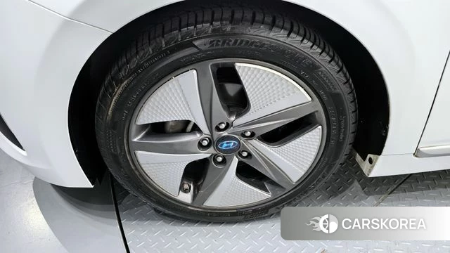 Hyundai The New Ionic Hybrid id 4325236 из Кореи 27