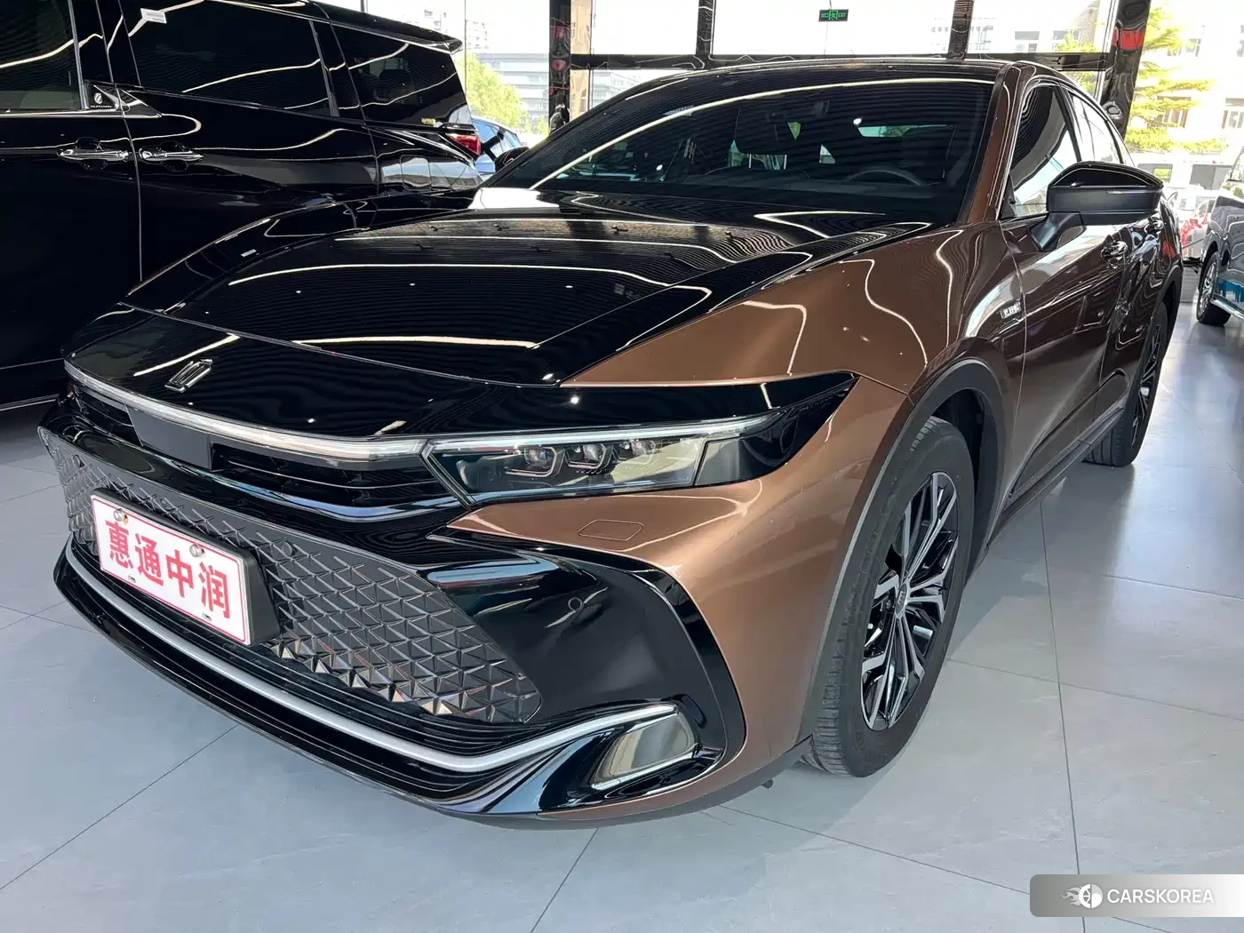 Toyota Crown SportCross id 4546471 из Китая 14