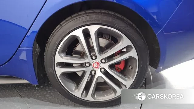 Jaguar XE id 3429544 из Кореи 15