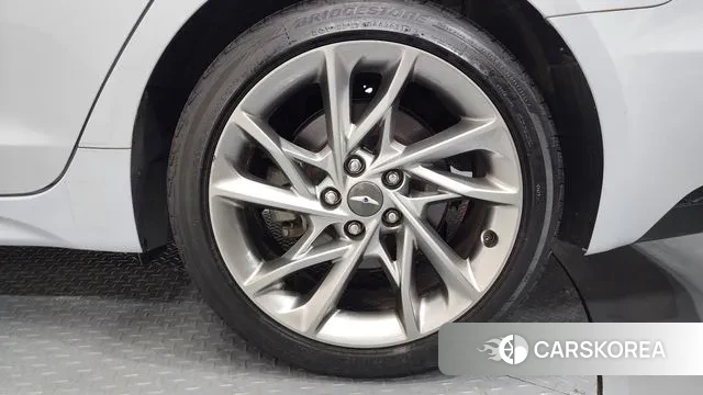 Genesis The New G70 id 3546000 из Кореи 15