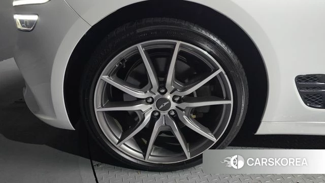 Genesis The New G70 id 3892752 из Кореи 15