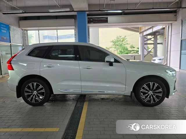Volvo XC60 second Generation 2021 Белый из Кореи, фото 5