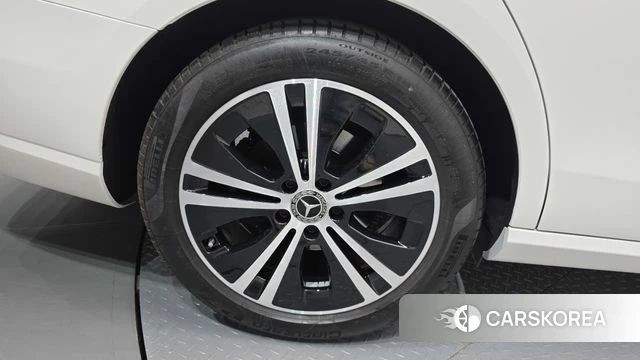 Mercedes-Benz E-Class W213 id 4196072 из Кореи 25