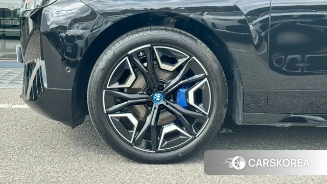 BMW iX id 4584348 из Кореи 15