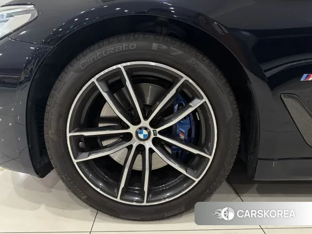 BMW 5 Series (G30) id 3721383 из Кореи 12