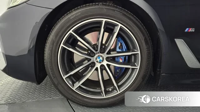 BMW 5 Series (G30) id 3512948 из Кореи 15