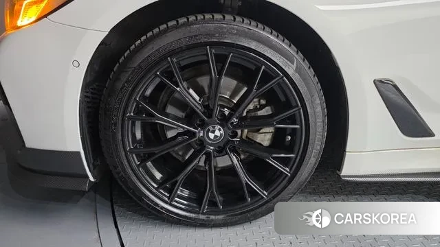 BMW 5 Series (G30) id 3408298 из Кореи 15