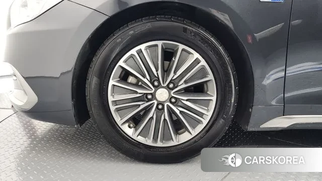 Hyundai Grandeur IG Hybrid id 3617388 из Кореи 15