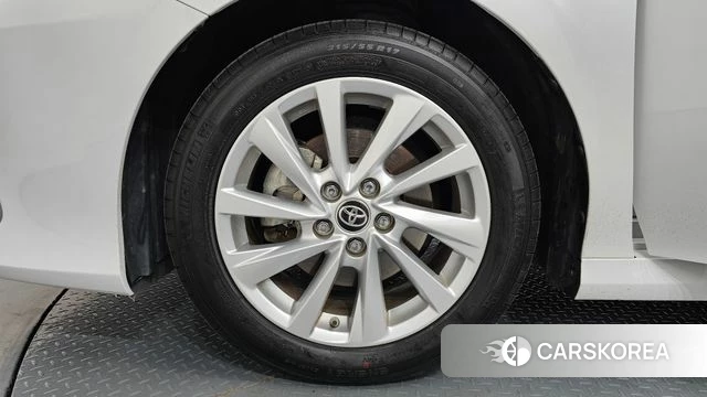 Toyota Camry (XV70) id 4456943 из Кореи 28