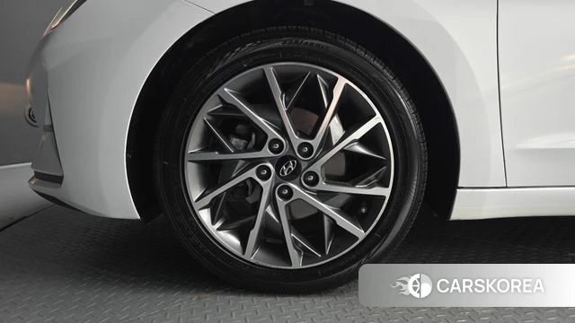 Hyundai The New Avante AD id 4471243 из Кореи 25