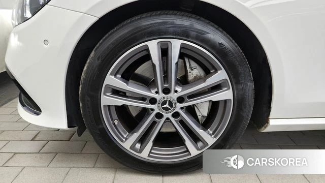 Mercedes-Benz E-Class W213 id 4267599 из Кореи 29