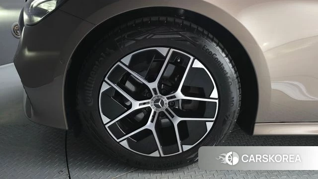 Mercedes-Benz E-Class W214 id 4387885 из Кореи 29