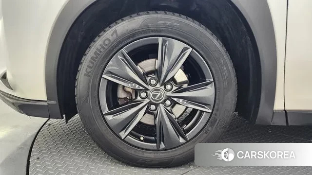 Lexus UX250h id 3656392 из Кореи 15