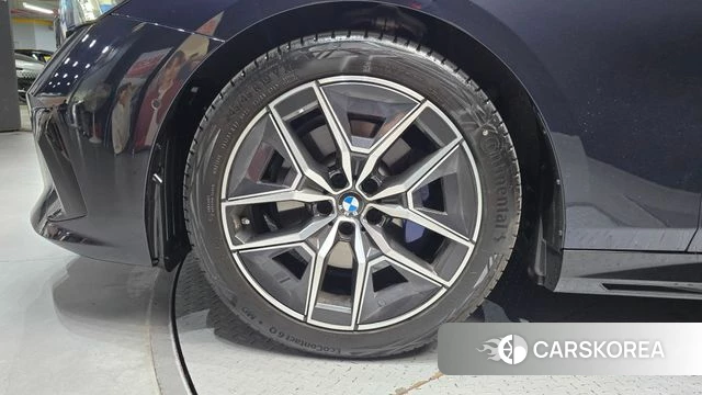 BMW 5 Series (G60) id 4432322 из Кореи 25